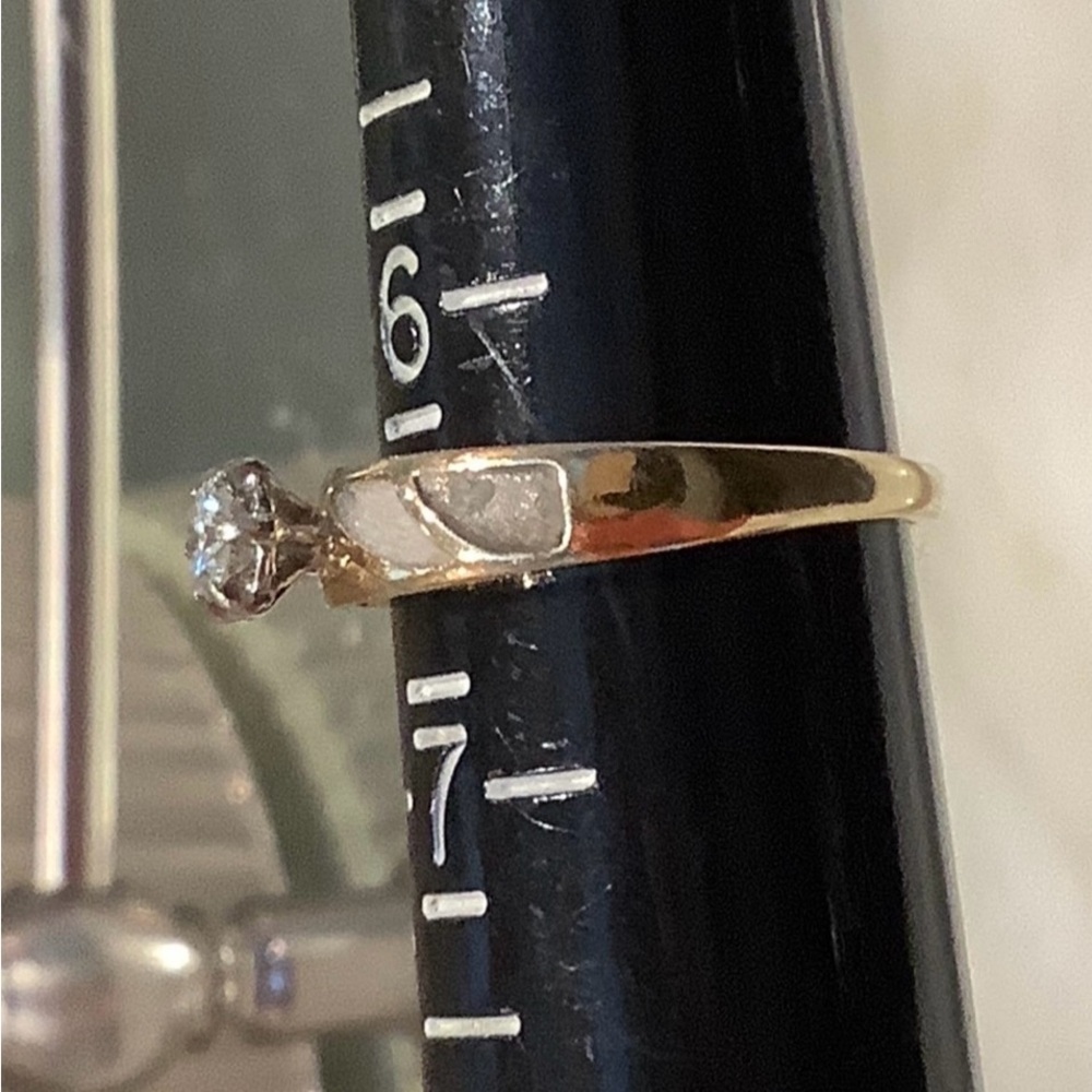 VINTAGE 14K DIAMOND ENGAGEMENT RING - Picture 8 of 8